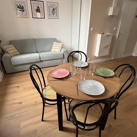 Moderne En Plein Centre Historique Lägenhet Aix-les-Bains